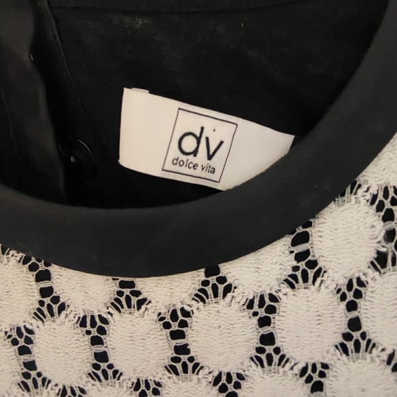 Blouse - Picture 2 of 3